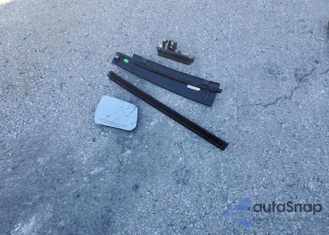 2018 Chevrolet Traverse Ls z USA, uszkodzony, nr VIN 1GNERFKW2JJ284783